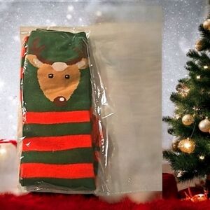 Ruldoff knee socks, red green and brown, with a big deer on it. Size 9/1…